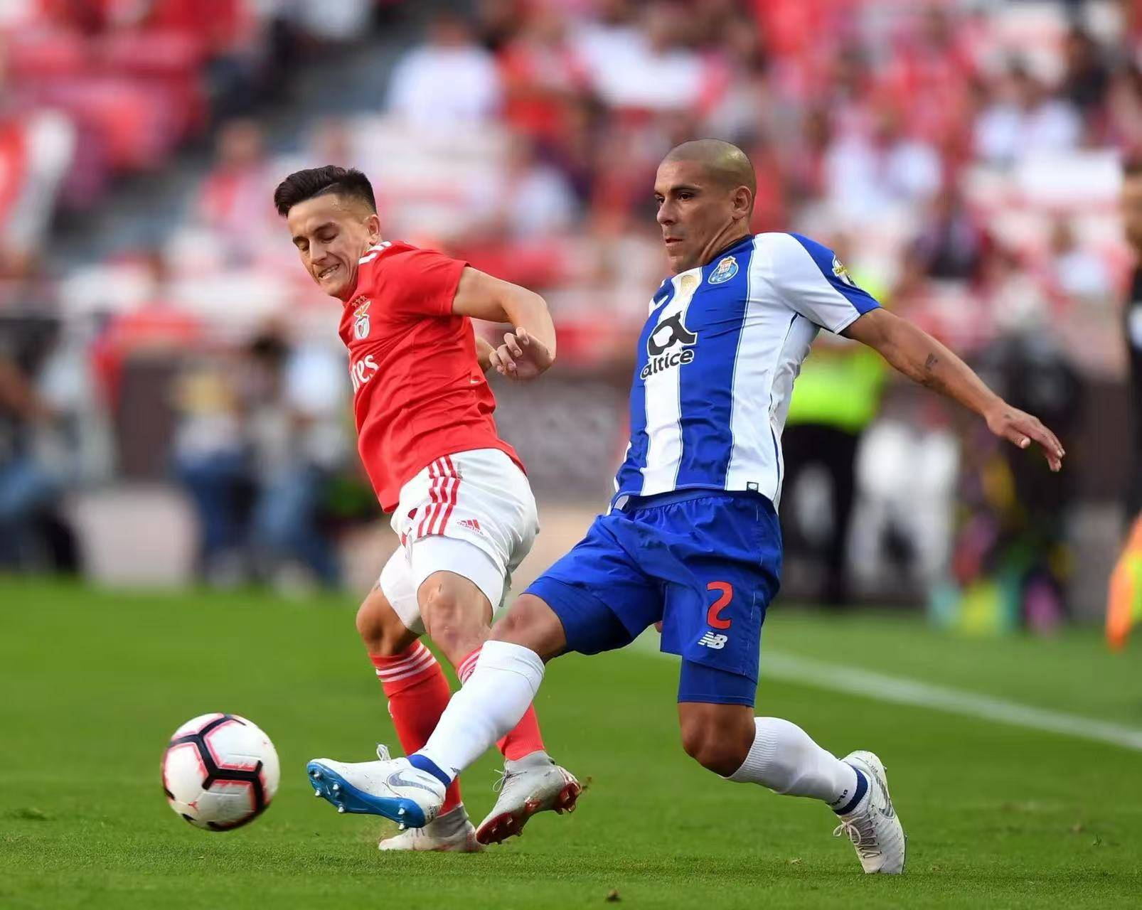 关于葡超关键时刻再迎强敌，费耶诺德状态回暖，主帅态度：赛场秩序良好，团队化学反应显著的信息-爱游戏在线入口