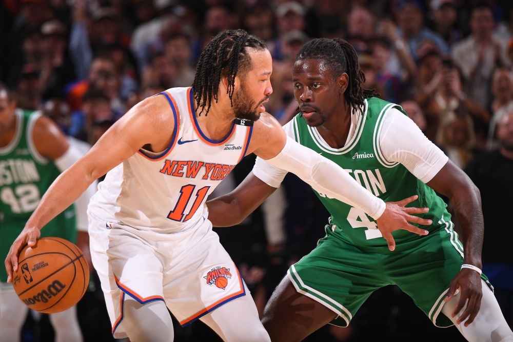 国际比赛日纽约尼克斯豪取连胜——CBA季后赛节点到来；底气十足；团队化学反应显著的简单介绍-爱游戏平台