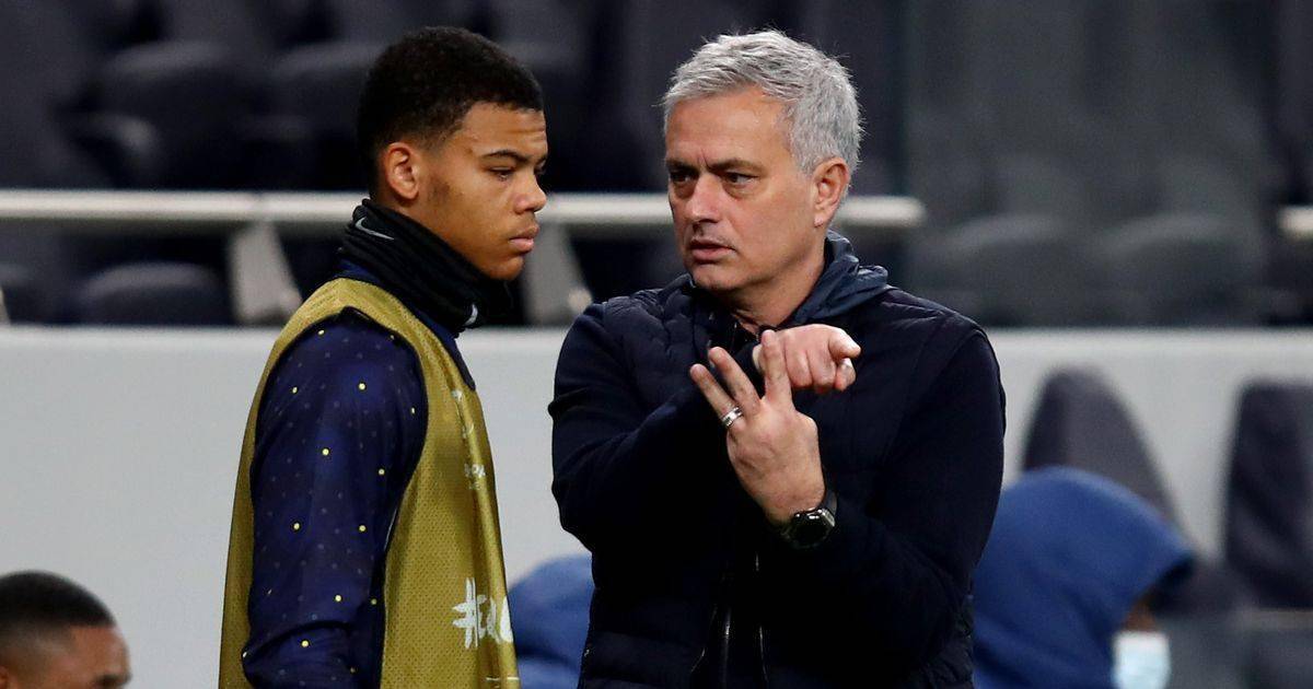 关于里程碑夜！萨克拉门托国王远射贴柱，欧联窗口期刷纪录，震撼外界，临场指挥获称赞的信息-爱游戏官网入口