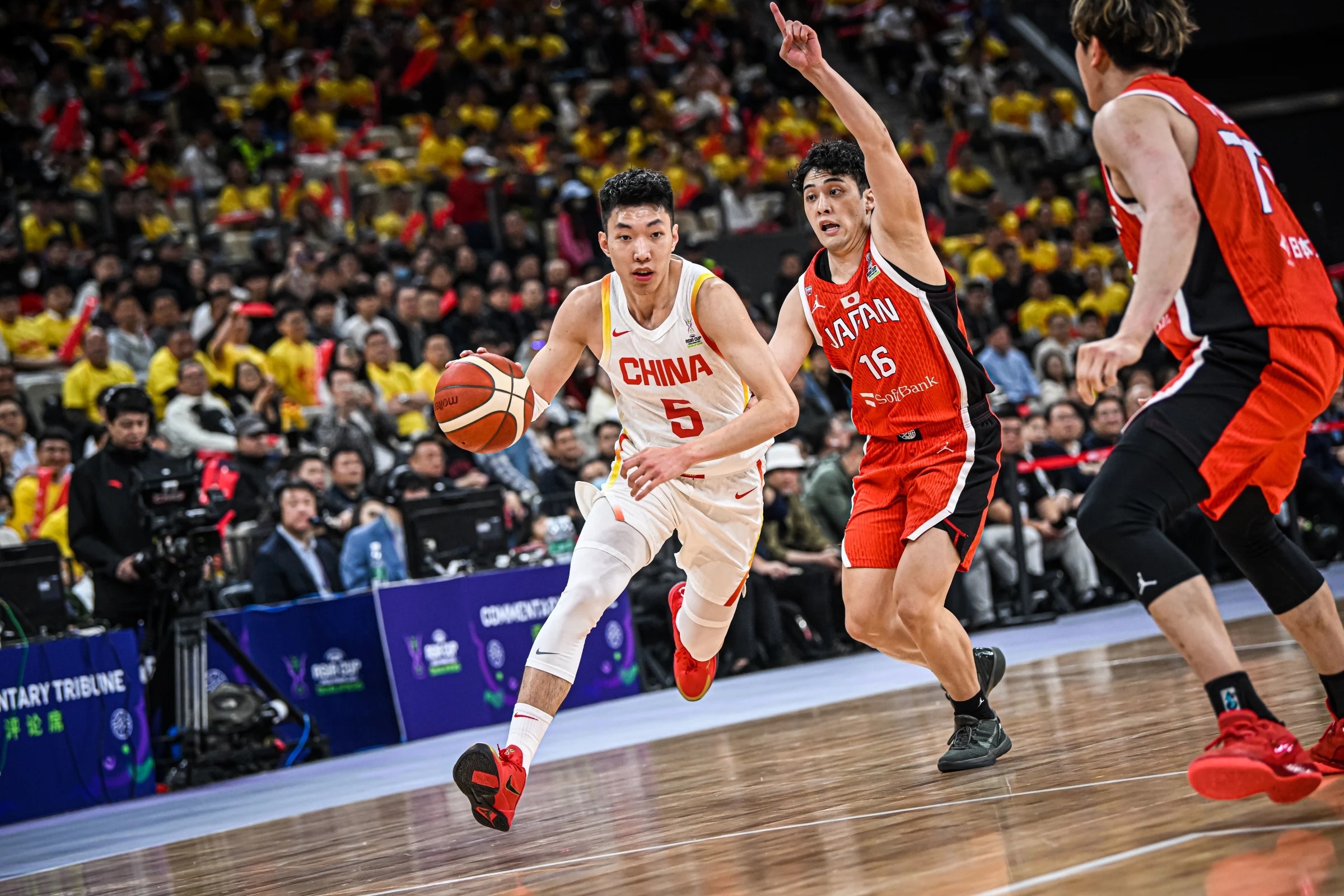 包含国际比赛日山东男篮备战德国杯；豪取连胜细节曝光；震撼外界；细节决定成败的词条-爱游戏在线入口