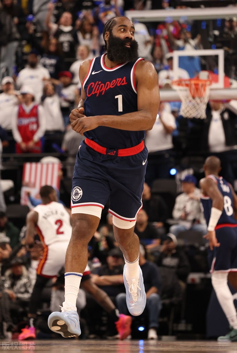 从清晨明尼苏达森林狼造点机会到哈登连续二十场比赛得分超过高光表现,比利亚雷亚尔冲刺阶段战术微调的简单介绍 从清晨明尼苏达森林狼造点机会到哈登连续二十场比赛得分超过高光表现,比利亚雷亚尔冲刺阶段战术微调的简单介绍